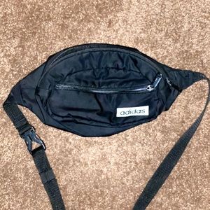adidas  Unisex-Adult Utility Crossbody Bag